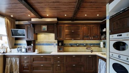 Solid oak kitchens: choice, pros and cons, design examples