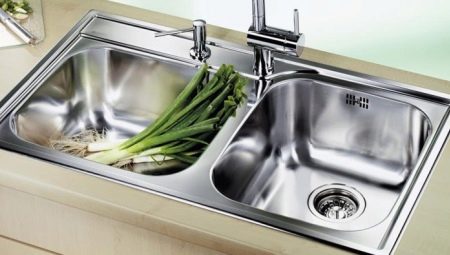 Stainless steel sinks for the kitchen: features, types and choices