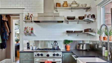 Shelves in the kitchen instead of cabinets: features and selection criteria