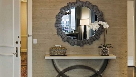 Mirror with a shelf in the hallway: types and selection tips