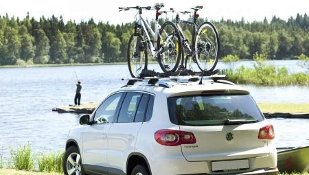 Roof rack for a bicycle: features and choice