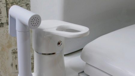 Consoles de bidet i altres accessoris de vàter