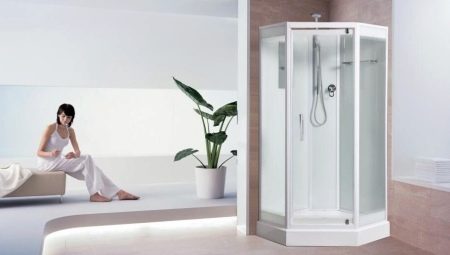 River showers: distinctive features and lineup