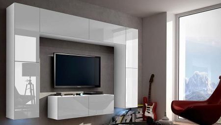 Glossy walls in the living room