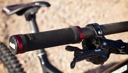 Grips for a bicycle: description, purpose and choice
