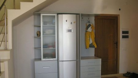 Fridge in the hallway: pros and cons, location options, examples