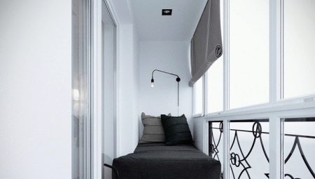 Beds on the balcony: features and overview of the views