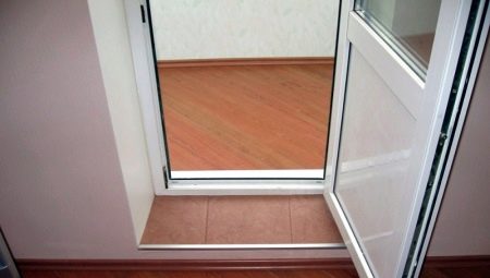 The threshold to the balcony: what materials are made of and how to design it?