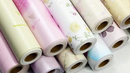 Self-adhesive film for the bathroom: pros and cons, application