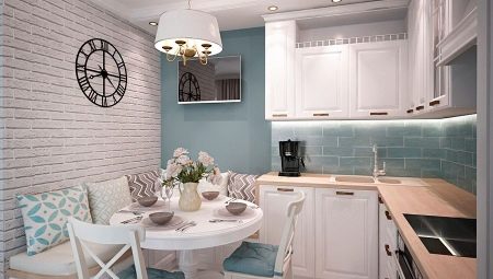 Corner sets in the interior of a small kitchen 6 square meters. m