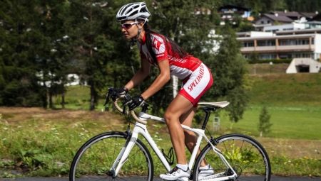 Cycling shorts: pros and cons, types, choice