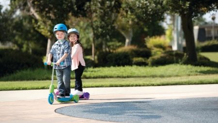 Children's electric scooters: types, popular manufacturers and selection criteria
