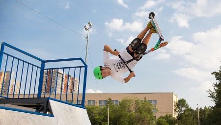 Hvordan vælger man en stunt-scooter til begyndere?