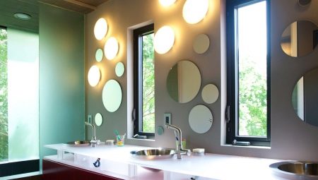 Round bathroom mirror: varieties and choices