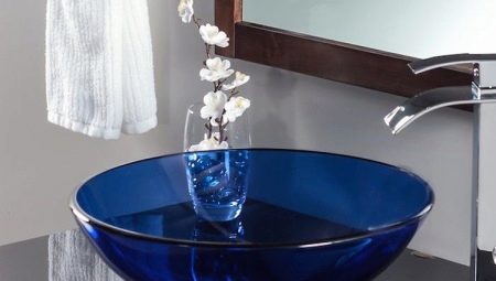 Round sinks in the bathroom: features, varieties, choice
