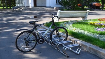 Bicycle parking: rules, types, device