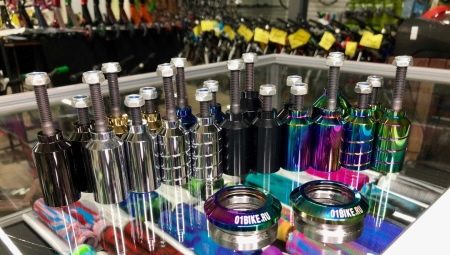 Pegs for scooter: what are they for and how to put them?