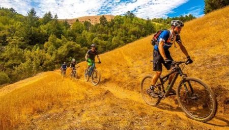 Sports bikes: features and tips for choosing