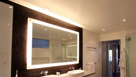 Bathroom illuminated mirror: varieties, selection recommendations