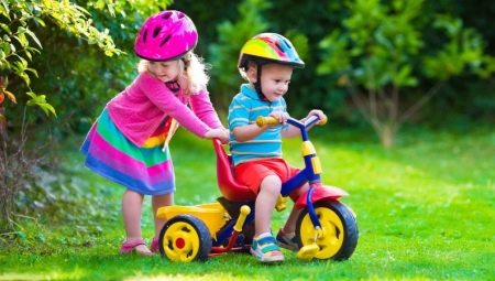 Children's bicycles from 2 years: varieties and recommendations for choice