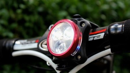 Headlights on a bike: what are there, how to choose and install?