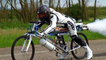 Which bike is the fastest in the world and what is its feature?