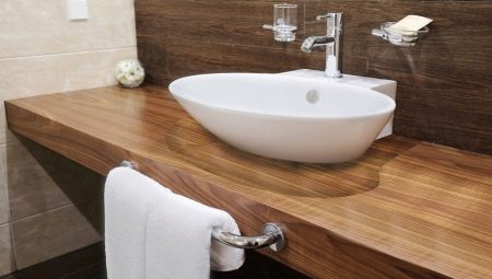 Small sinks for the bathroom: a description of the types and features of the choice