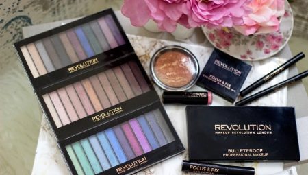 Features and review of cosmetics MakeUp Revolution