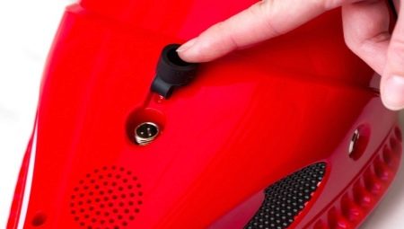 How long does charging on a gyroscope last and what does it depend on?