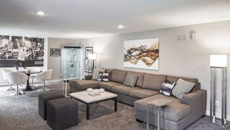Large sofas: features and types, examples in the interior