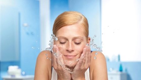 How to wash your face every day?