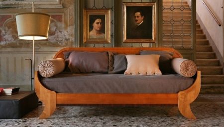 Wooden sofas: characteristics, varieties and selection tips