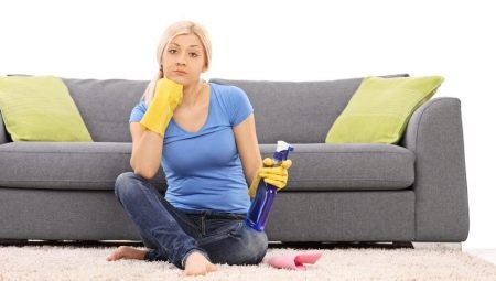 How to clean the sofa from smell at home?