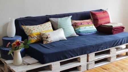 How to make a sofa out of pallets with your own hands?