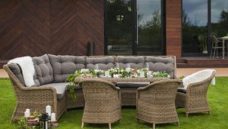 How to choose an artificial rattan sofa?