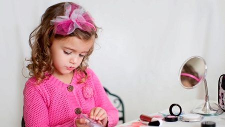 Cosmetics for girls: what happens and how to choose?