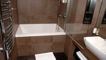 Small bathtubs: pros and cons, varieties, brands, choice