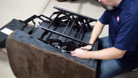 Repair of the sofa mechanism: preparation, steps and tips