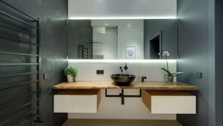 Lighting options for the bathroom mirror