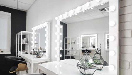 How to equip the workplace of a makeup artist?