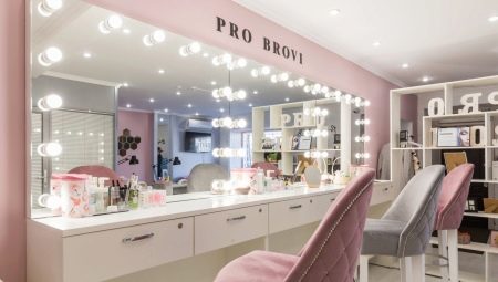 How to organize the workplace of a master brows specialist?