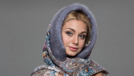 Hood on the head of the 90s