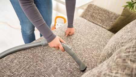 Cleaning the sofa at home