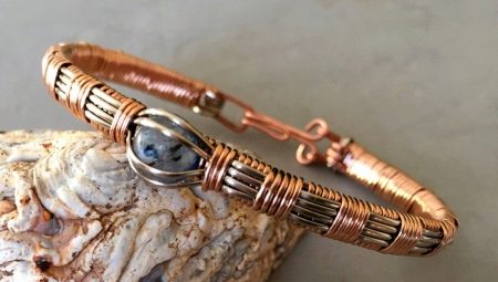 How to make a creative wire bracelet?