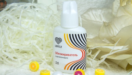 Degreasers for eyelashes: composition, functions and choice