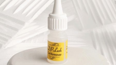Zmywacze do usuwania rzęs