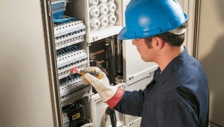 Electrician: profession description and job descriptions