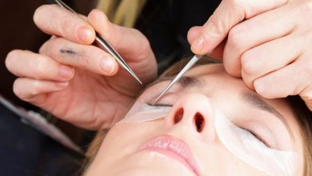 At what age can eyelashes be extended?