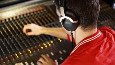 What does a sound engineer do and how to become one?
