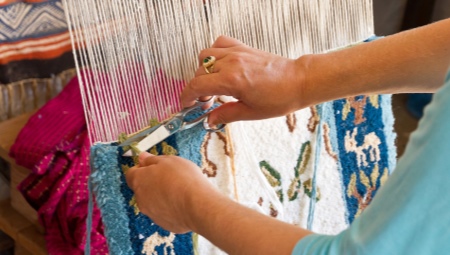 How to make a tapestry with your own hands?